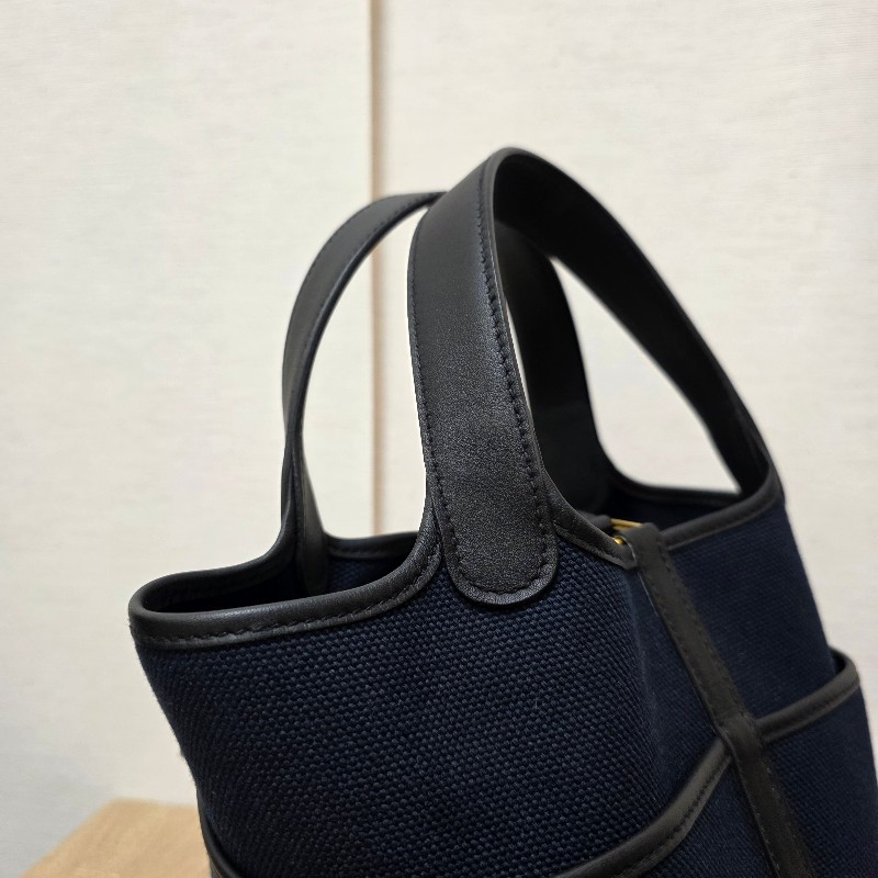 [ 稀少好物🥰撞包機率低 ] Hermes 深藍帆布黑Swift皮金釦Picotin18手提包-1