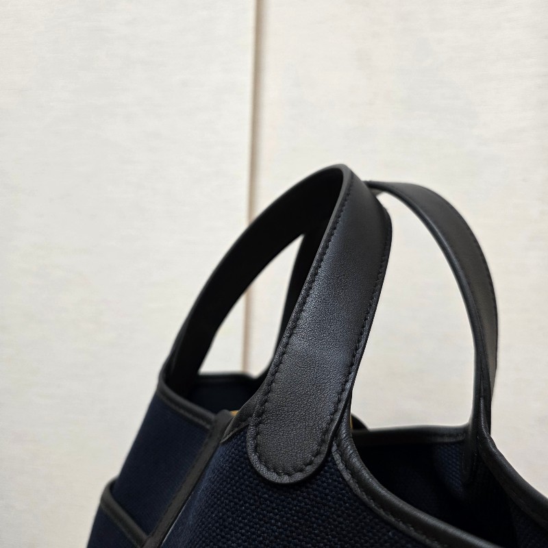 [ 稀少好物🥰撞包機率低 ] Hermes 深藍帆布黑Swift皮金釦Picotin18手提包-5