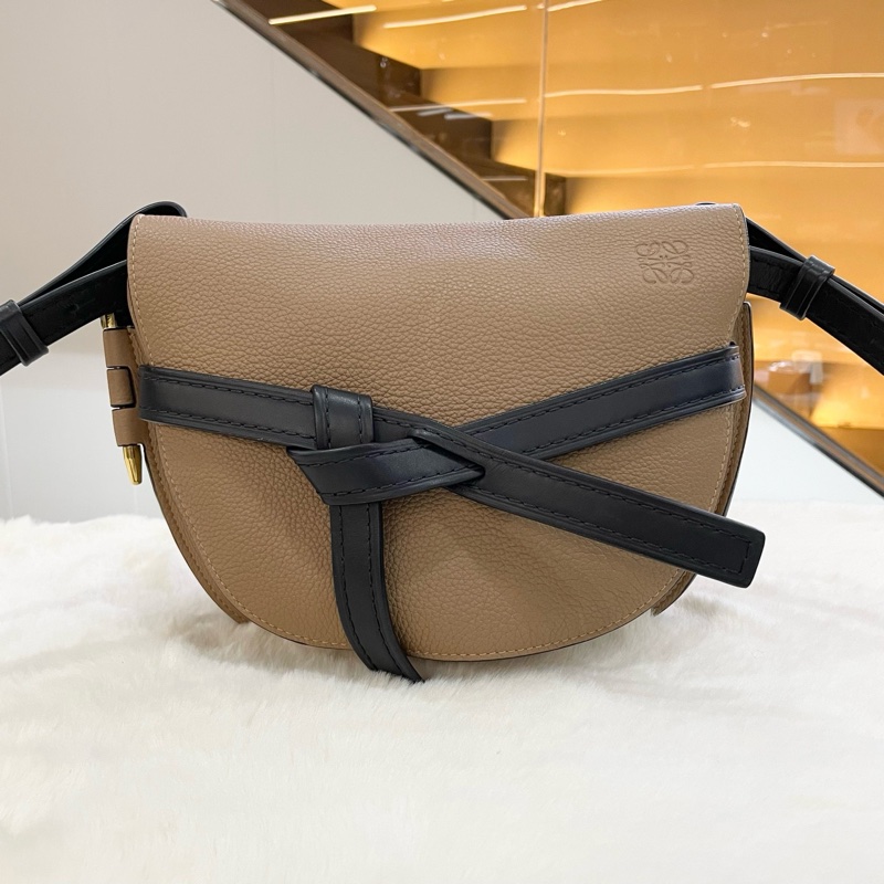 99新羅意威/Loewe  女士單肩包 斜挎包 尺寸：28*14*19  防塵袋-0