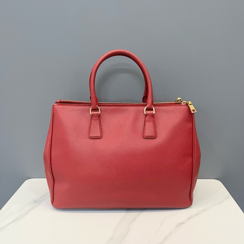 普拉達Prada西瓜紅大號殺手包 手提包 尺寸:36×15x25 防塵袋。-2