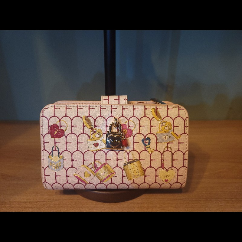 FURLA 情人節限定款 中夾 全新-0