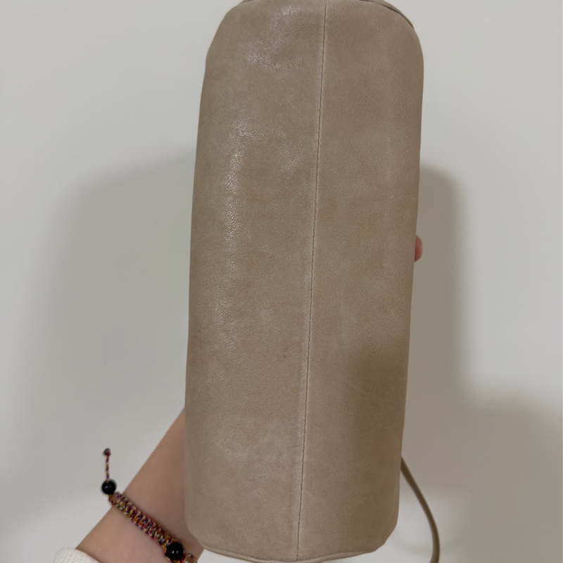 Miu Miu筆筒包 肩背包#奶茶色-9