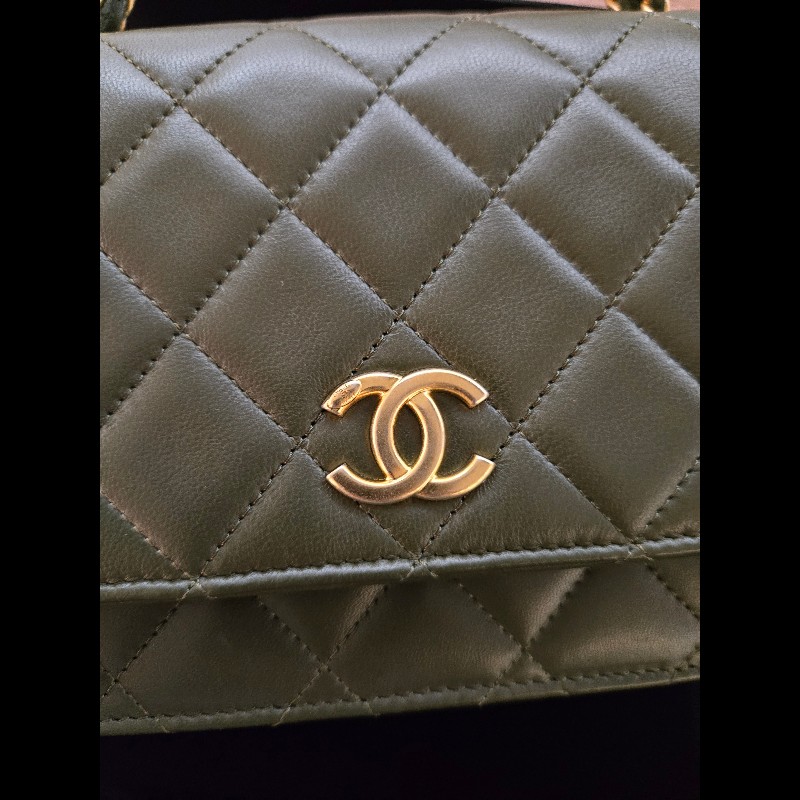Chanel WOC附金屬提把-3