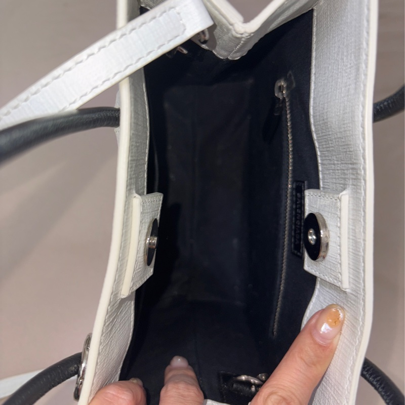 Balenciaga 紙袋包白色-7