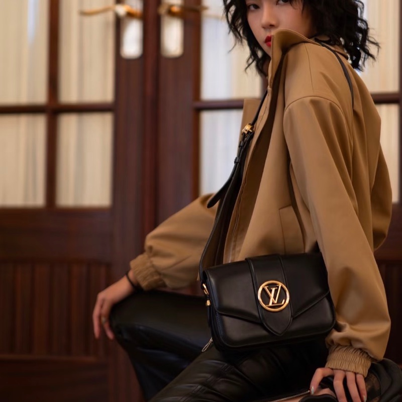 LV Pont 9 小牛皮肩背包 M55948 晶片款-8