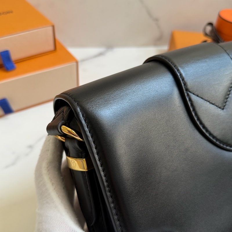 LV Pont 9 小牛皮肩背包 M55948 晶片款-14