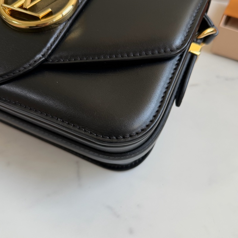 LV Pont 9 小牛皮肩背包 M55948 晶片款-12