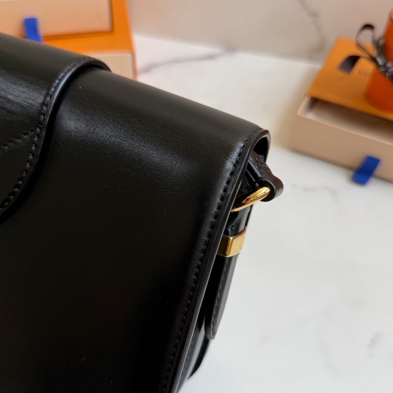 LV Pont 9 小牛皮肩背包 M55948 晶片款-13