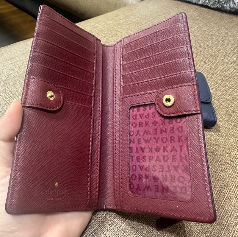 Kate Spade 薄款 鈕扣掀蓋防刮皮革中夾/長夾-酒紅色-3
