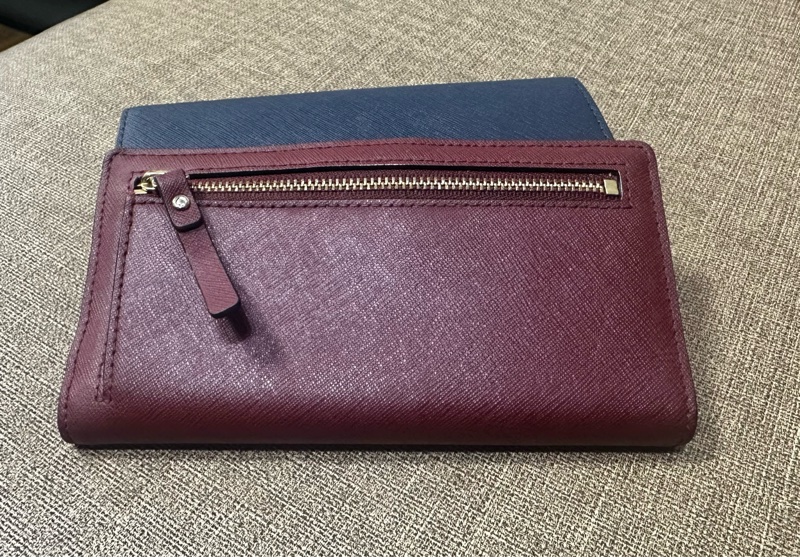 Kate Spade 薄款 鈕扣掀蓋防刮皮革中夾/長夾-酒紅色-5