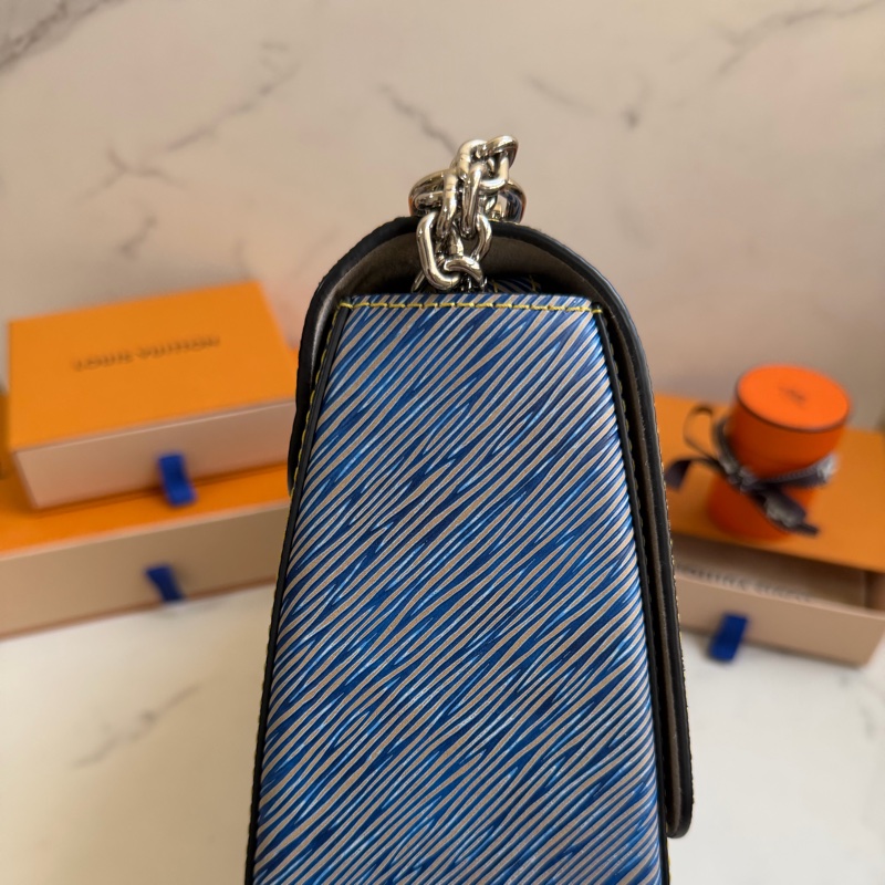 LV Twist Epi 水波紋 藍色鏈條包-6