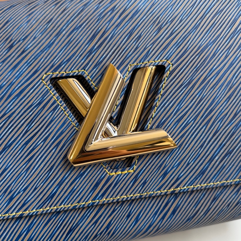 LV Twist Epi 水波紋 藍色鏈條包-18