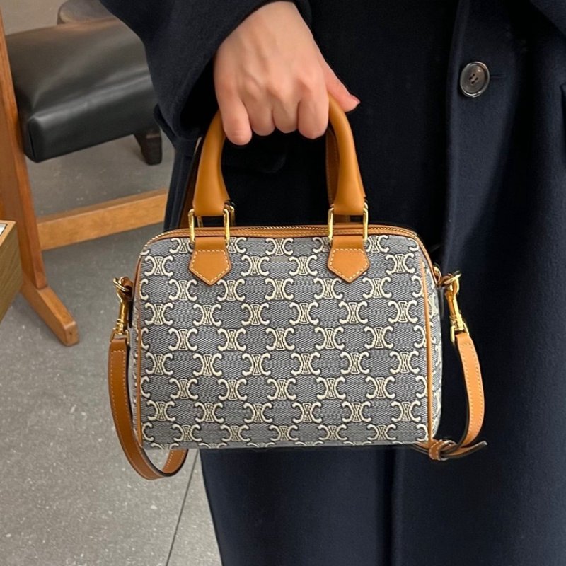 ⏰限時特賣價🌺Celine 113772 Triomphe緹花牛皮革小號波士頓包  海軍藍／淡褐色-8