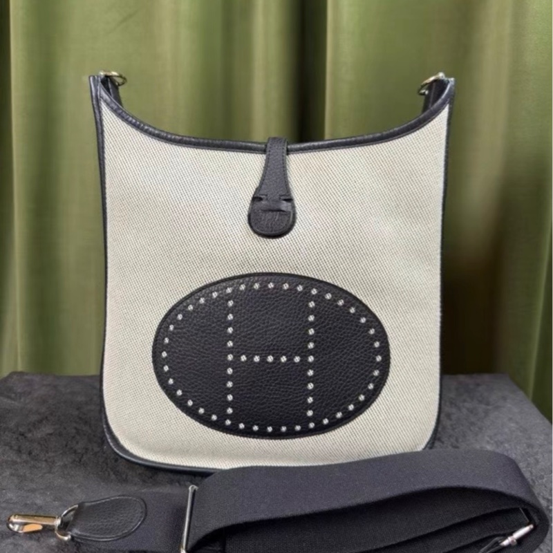 98新 Hermes/愛馬仕 伊芙琳 29 Evelyn29 二代 黑色拼白色帆布 銀扣 熊貓色 Stamp:框R 配件:肩帶 塵袋-0