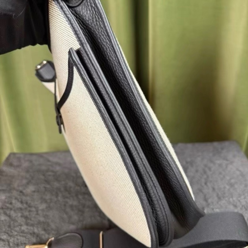 98新 Hermes/愛馬仕 伊芙琳 29 Evelyn29 二代 黑色拼白色帆布  銀扣 熊貓色 Stamp:框R 配件：肩帶 塵袋-2