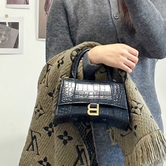 炸街必備😎99新🆕Balenciaga巴黎世家黑色鱷魚壓紋s沙漏包手提包-0