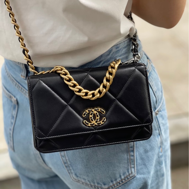 美到心巴上🤤超便宜😍Chanel 香奈兒黑金菱格紋19bag全皮鏈條woc單肩斜挎包-0