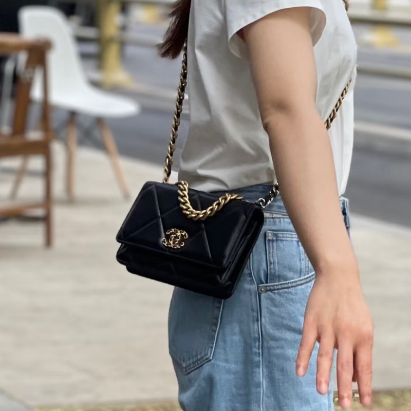 美到心巴上🤤超便宜😍Chanel 香奈兒黑金菱格紋19bag全皮鏈條woc單肩斜挎包-1