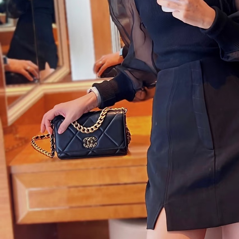 美到心巴上🤤超便宜😍Chanel 香奈兒黑金菱格紋19bag全皮鏈條woc單肩斜挎包-4