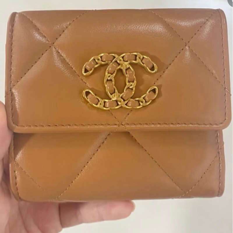 Chanel 焦糖羊皮短夾-7