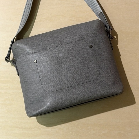 Louis Vuitton Taiga Grigori Messenger Shoulder Bag