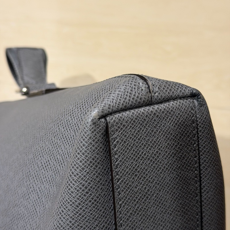 Louis Vuitton Taiga Grigori Messenger Shoulder Bag-24