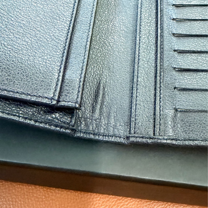 出清特價｜真品 CHANEL 香奈兒 中性款黑色 長夾 山茶花 黑色 小牛皮-9