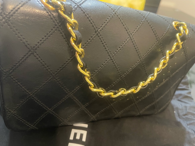 香奈兒大Logo 包-2