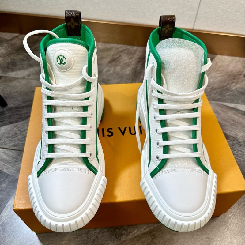 閒置新 未使用 LV 路易威登 Squad 字母logo厚底高幫餅乾鞋 休闲鞋-0