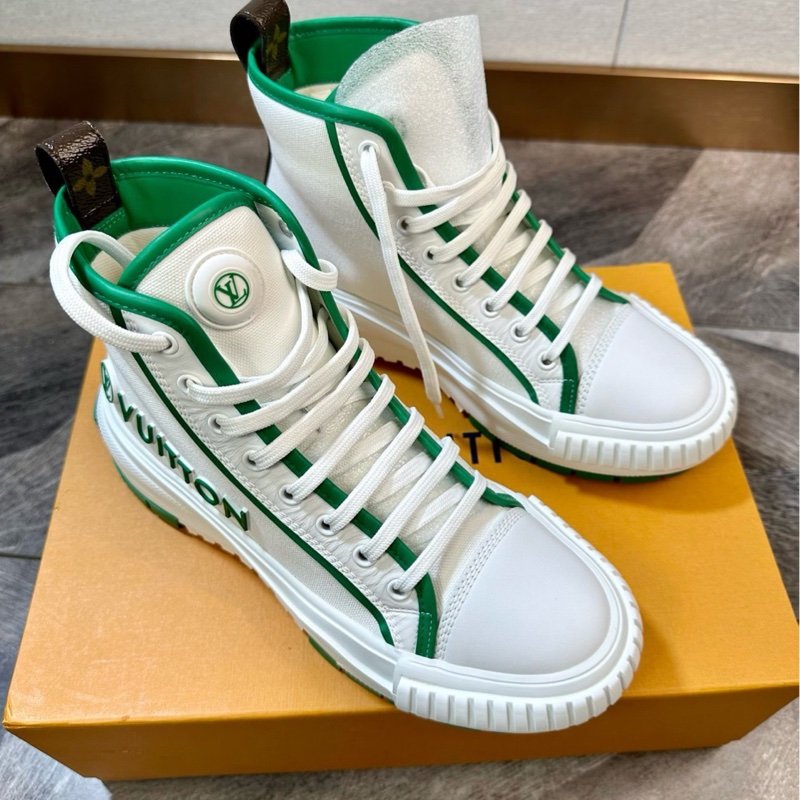 閒置新 未使用 LV 路易威登 Squad 字母logo厚底高幫餅乾鞋 休闲鞋-1