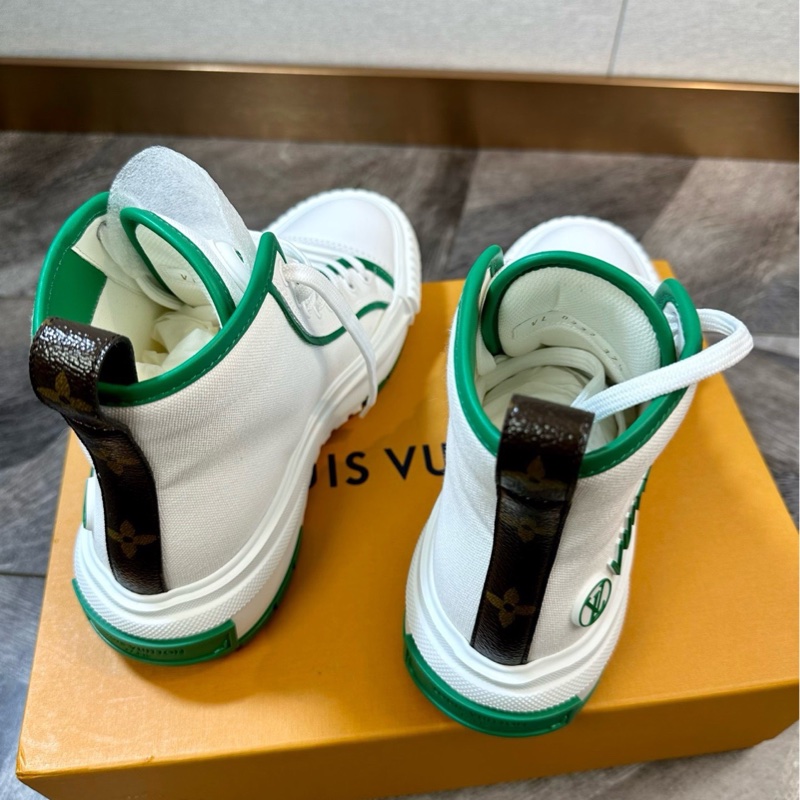 閒置新 未使用 LV 路易威登 Squad 字母logo厚底高幫餅乾鞋 休闲鞋-3