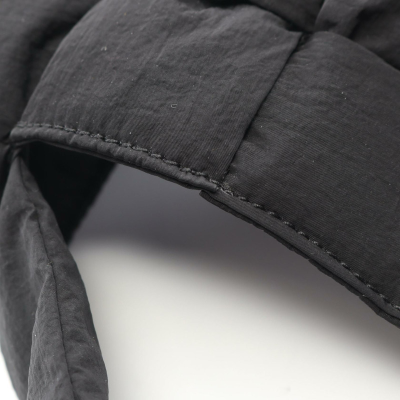 BOTTEGA VENETA 尼龍材質黑色絎縫科技卡帶 Maxi Intrecciato 單肩包-4