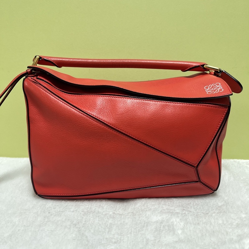 LOEWE/羅意威 紅色金扣puzzle幾何包手提斜挎包 有塵袋說明书 尺寸29*12-2