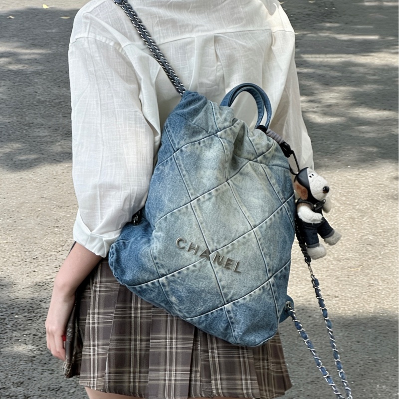 Chanel 23P藍色牛仔22bag雙肩包 尺寸約34×29，芯片款-0