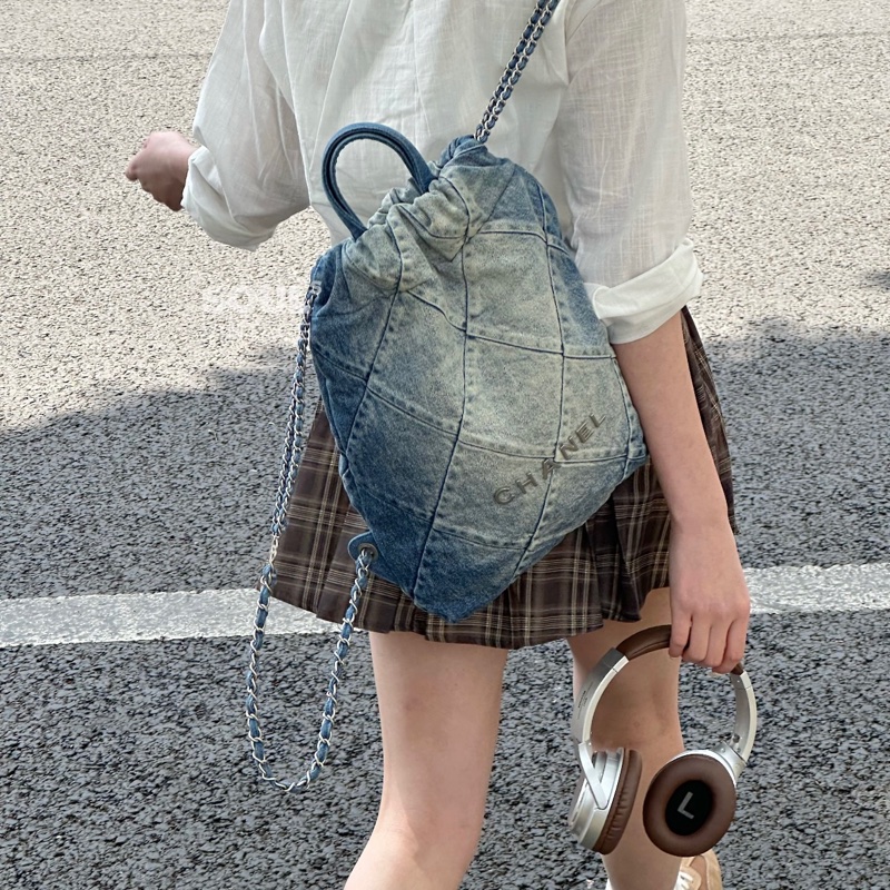 Chanel 23P藍色牛仔22bag雙肩包 尺寸約34×29，芯片款-1