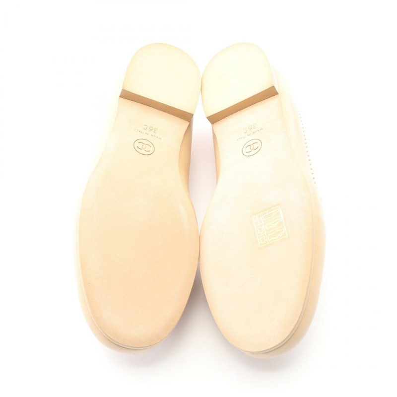 香奈兒 COCO Mark 平底樂福鞋，米色真皮，二手女款 #36-3