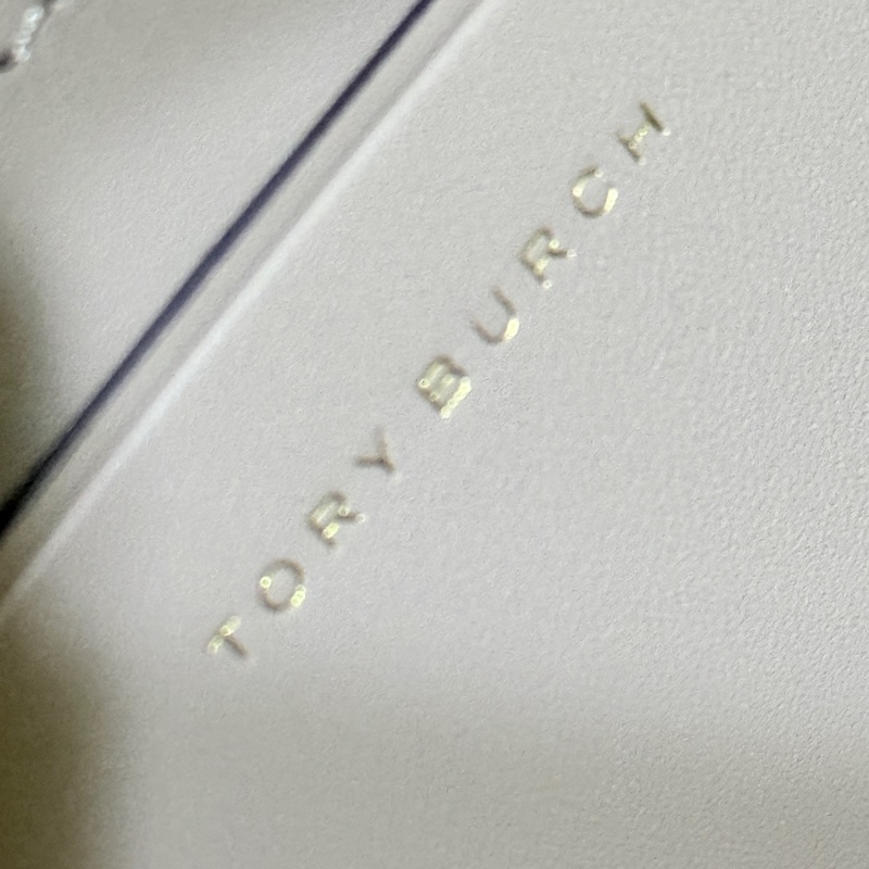 一摸就知道質感不輸小香 櫃上近1萬5🔥新款飯盒包Tory Burch Romy mini bag斜背包 (棕色 駝色 栗色 芝麻色 奶茶色)-5