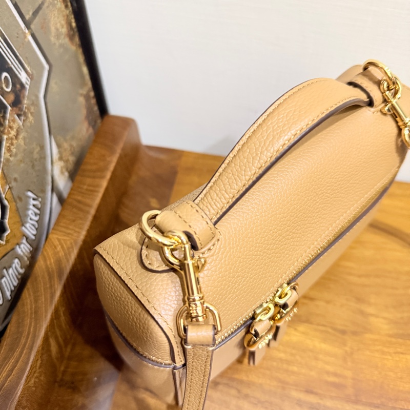 一摸就知道質感不輸小香 櫃上近1萬5🔥新款飯盒包Tory Burch Romy mini bag斜背包 (棕色 駝色 栗色 芝麻色 奶茶色)-7
