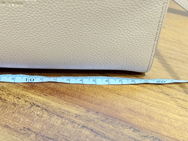 一摸就知道質感不輸小香 櫃上近1萬5🔥新款飯盒包Tory Burch Romy mini bag斜背包 (棕色 駝色 栗色 芝麻色 奶茶色)-12