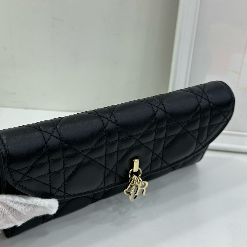 DIOR Dior My Dior 絎縫淡金色金屬吊飾磁扣開合 小羊皮 皮夾 女款 黑色 全新有單-7