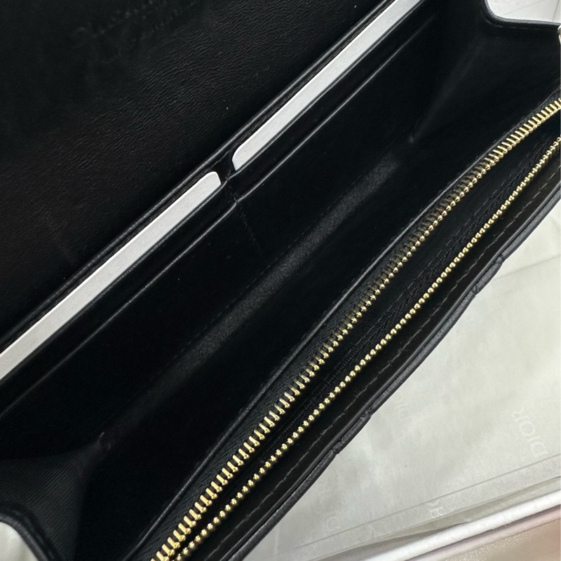 DIOR Dior My Dior 絎縫淡金色金屬吊飾磁扣開合 小羊皮 皮夾 女款 黑色 全新有單-8