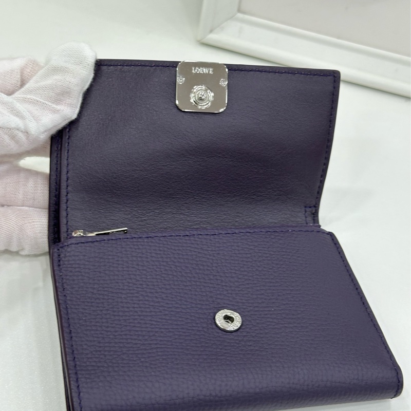 Loewe 羅意威 紫色三折短版皮夾 全新有購證-5