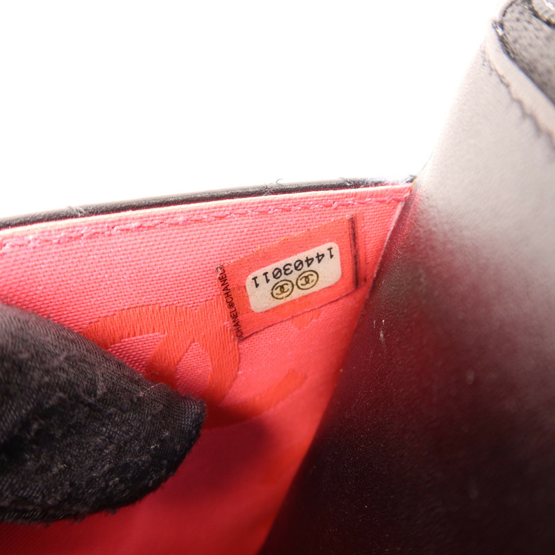 CHANEL 牛皮皮革Cambon Wallet On Chain銀扣鏈帶肩背袋-10