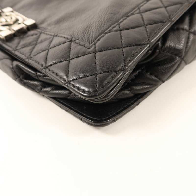 CHANEL 牛皮皮革Boy 28銀扣鏈帶肩背袋-11