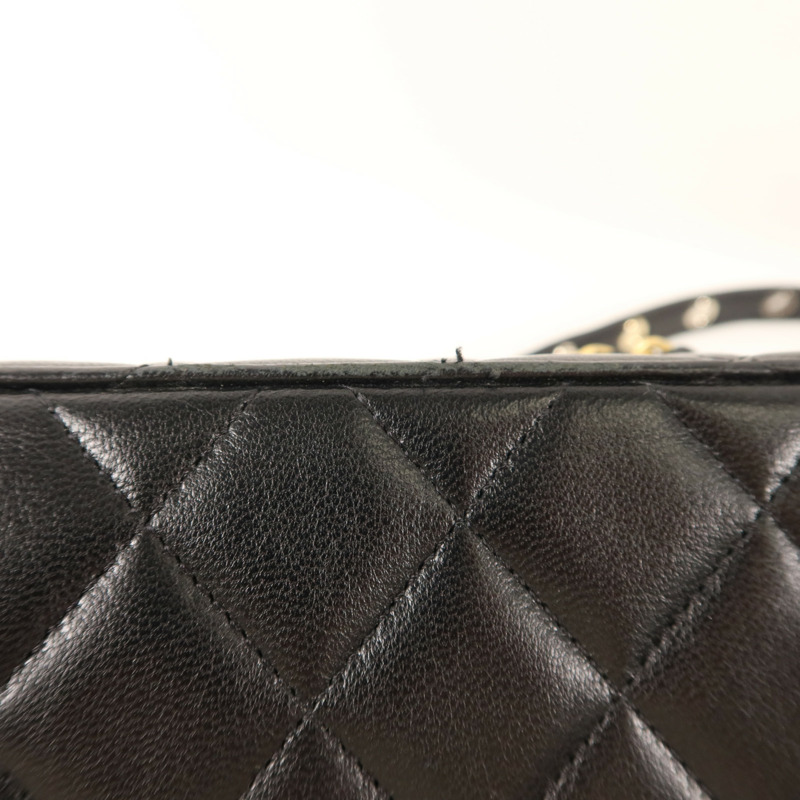 CHANEL 羊皮皮革Vanity Bag金扣鏈帶肩背袋-15