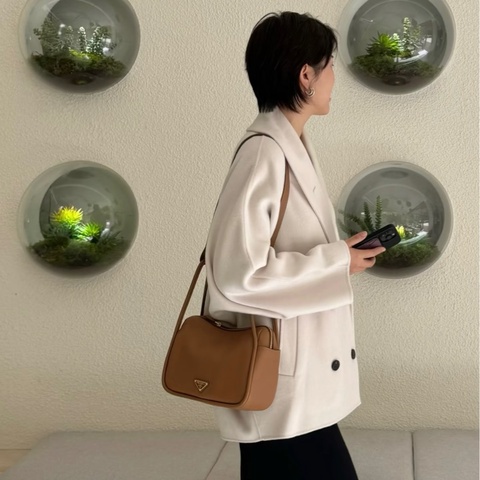 Prada Darling牛皮手提斜挎包 約25×18 輕微使用感 無明顯瑕疵，