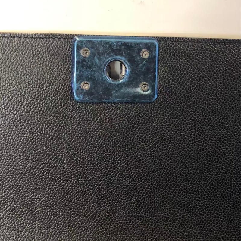 香奈儿（Chanel）Boy Chanel 中号单肩斜挎包-3