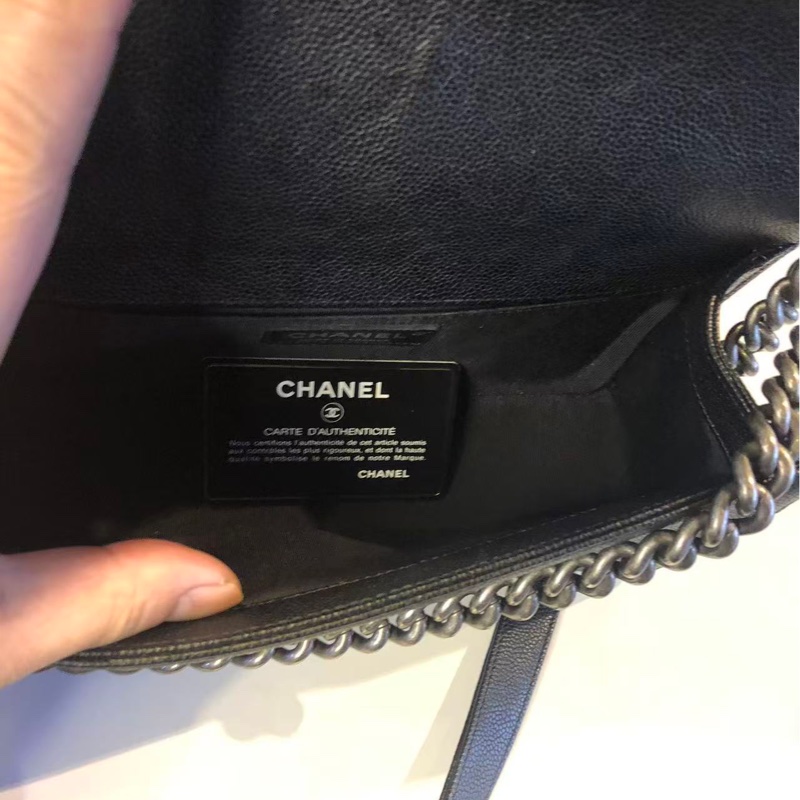 香奈儿（Chanel）Boy Chanel 中号单肩斜挎包-5