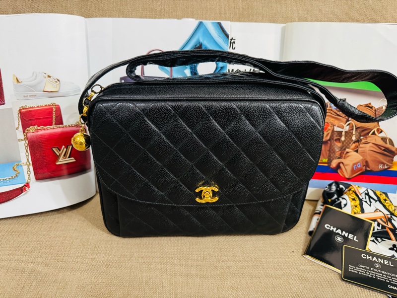 Chanel黑金菱格單肩包荔枝紋牛皮+金色雙C扣-3