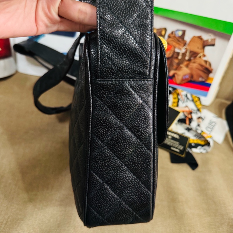 Chanel黑金菱格單肩包荔枝紋牛皮+金色雙C扣-7